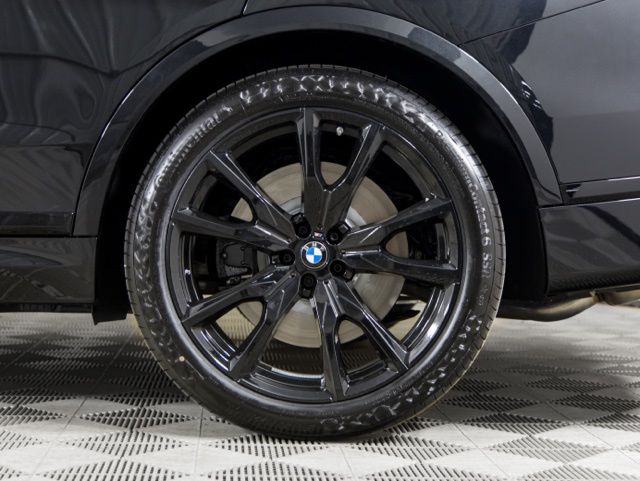 2025 Bmw X7 M60i photo 22