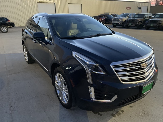 2017 Cadillac XT5 Premium Luxury photo 3