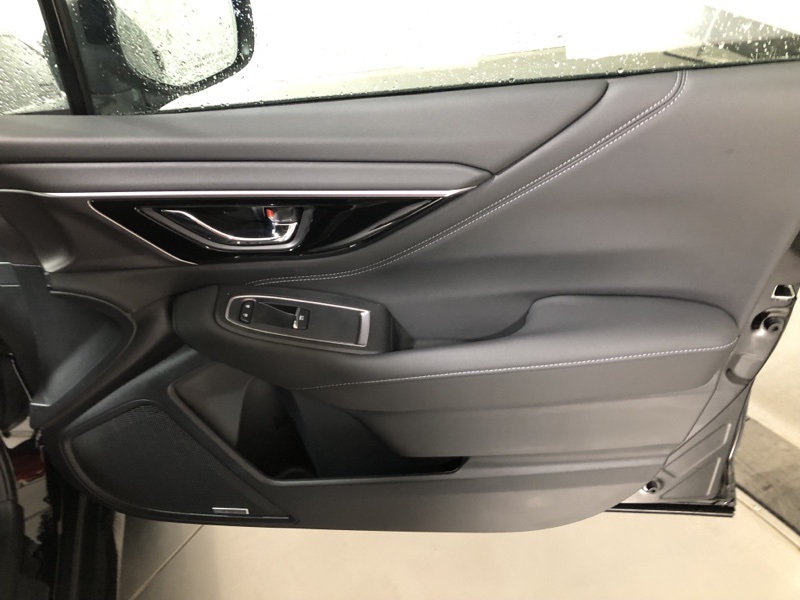 2025 Subaru Outback Touring photo 15
