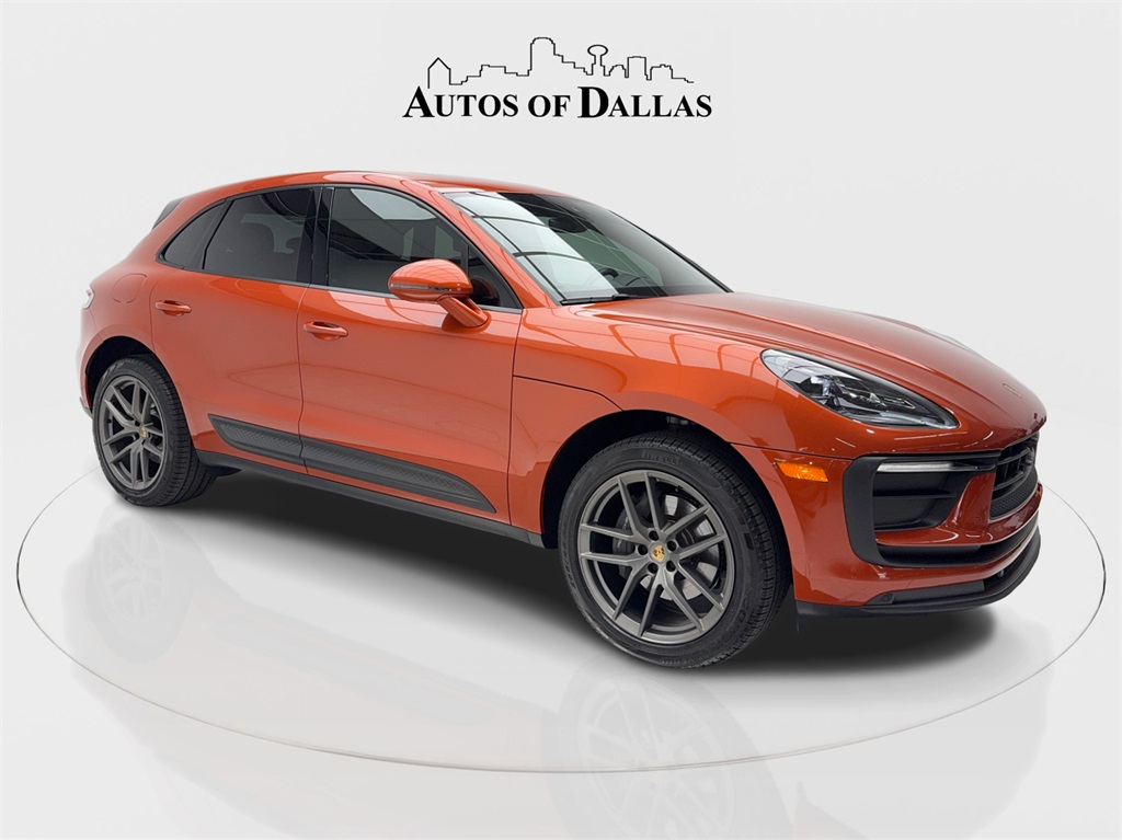 2023 Porsche Macan T photo 2