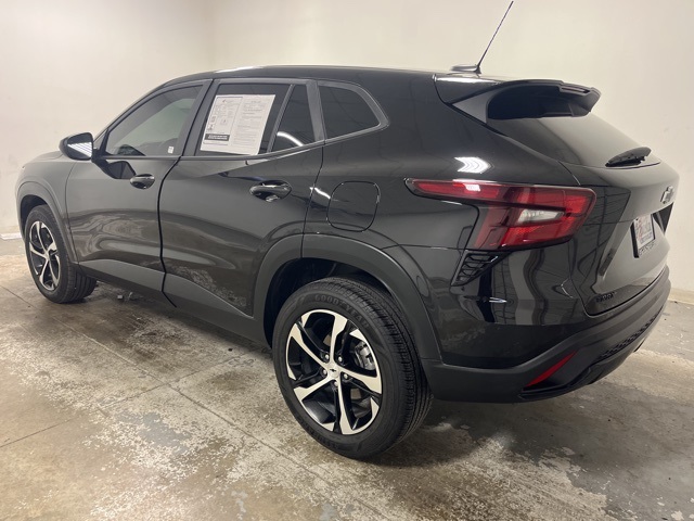 2025 Chevrolet Trax photo 8