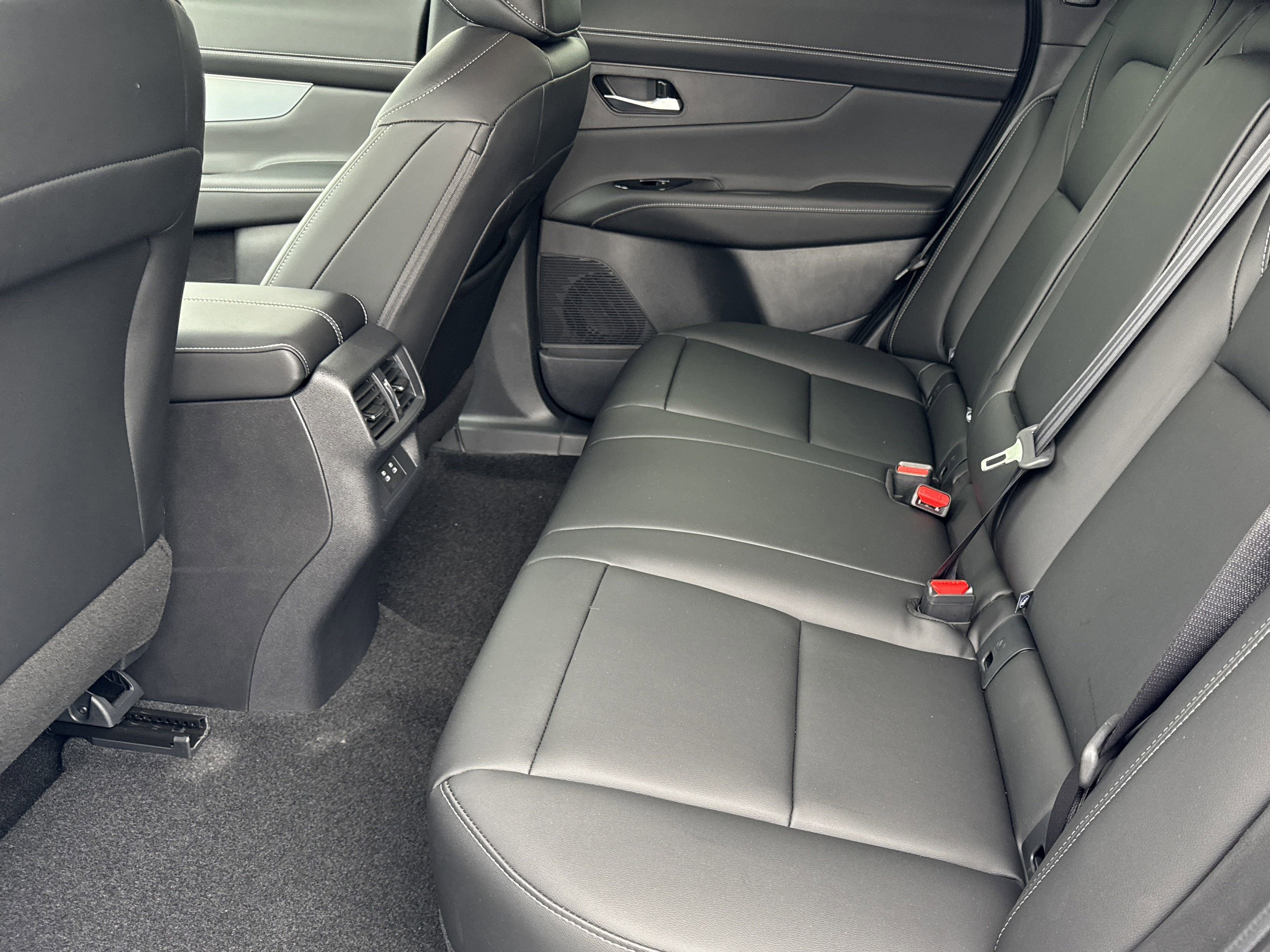 2025 Nissan Murano SL photo 6