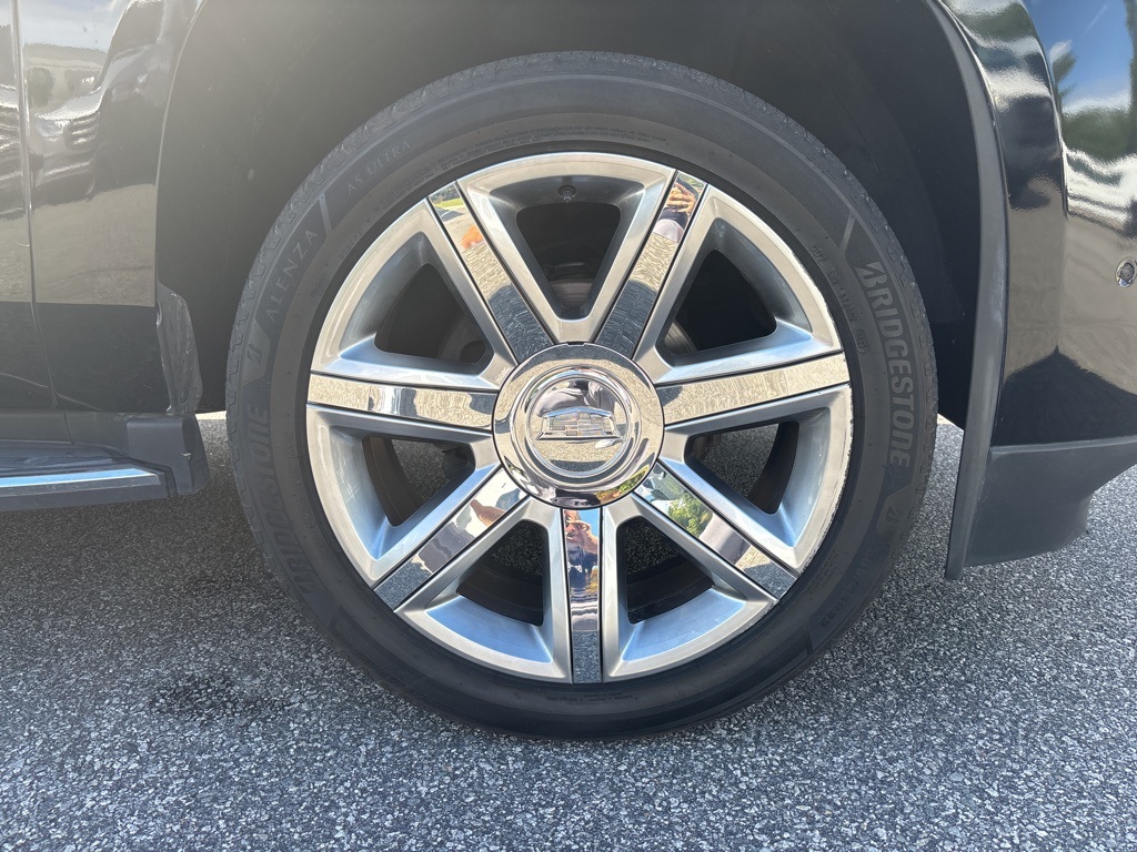 2019 Cadillac Escalade Luxury photo 8