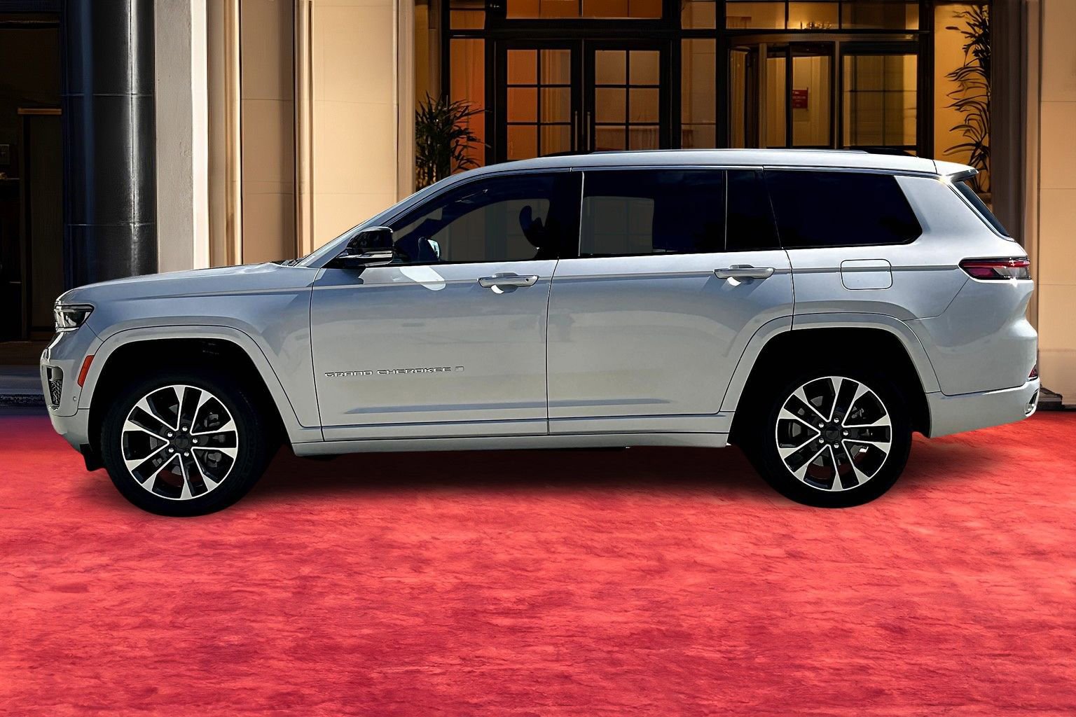 2022 Jeep Grand Cherokee Overland photo 11
