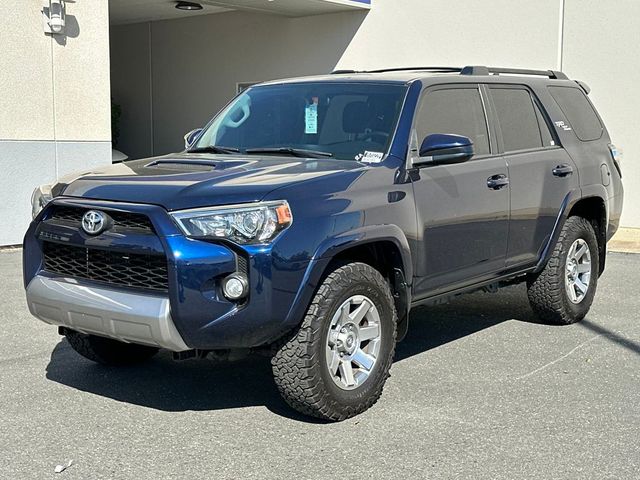 2019 Toyota 4Runner TRD Off-Road Premium photo 3