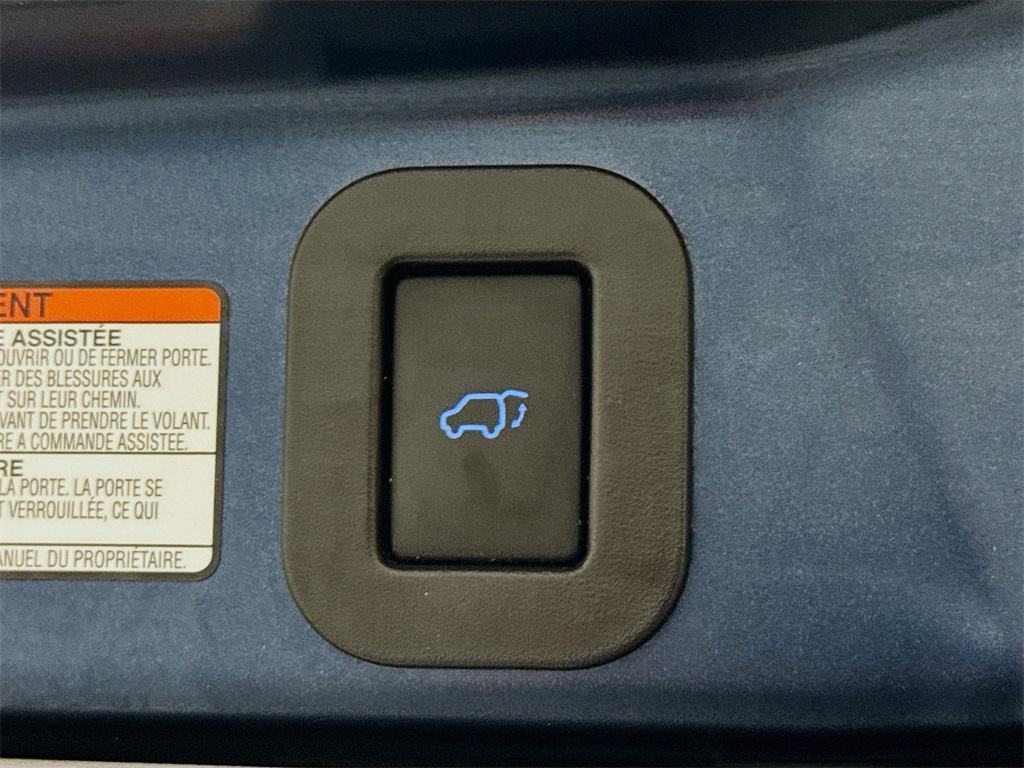 2020 Toyota Sienna XLE photo 15