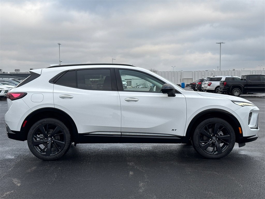 2025 Buick Envision Sport Touring photo 9