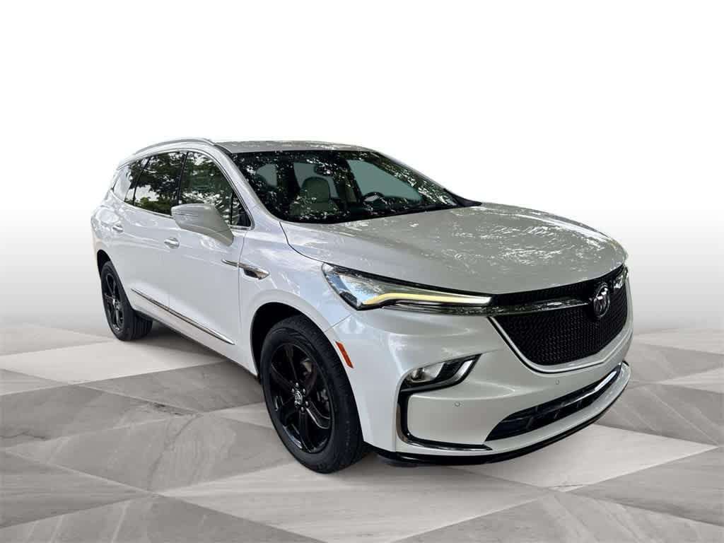 2023 Buick Enclave Essence photo 2