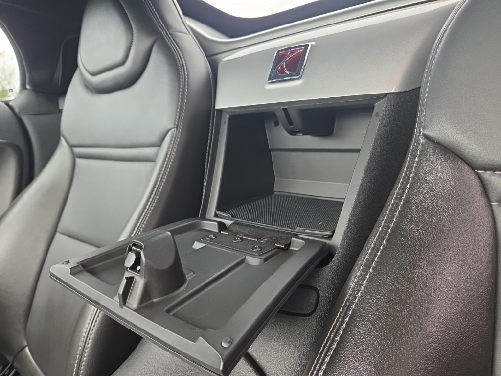 2009 Saturn Sky Base photo 21