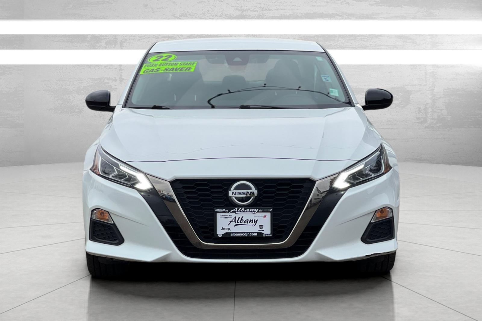 2022 Nissan Altima 2.5 SR photo 2