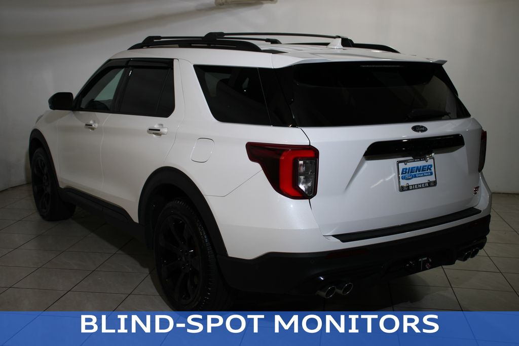2022 Ford Explorer ST photo 3