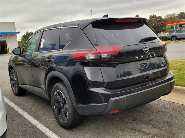 2024 Nissan Rogue SV photo 4
