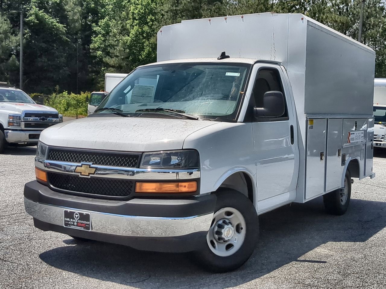 2025 Chevrolet Express Cutaway Base's photo