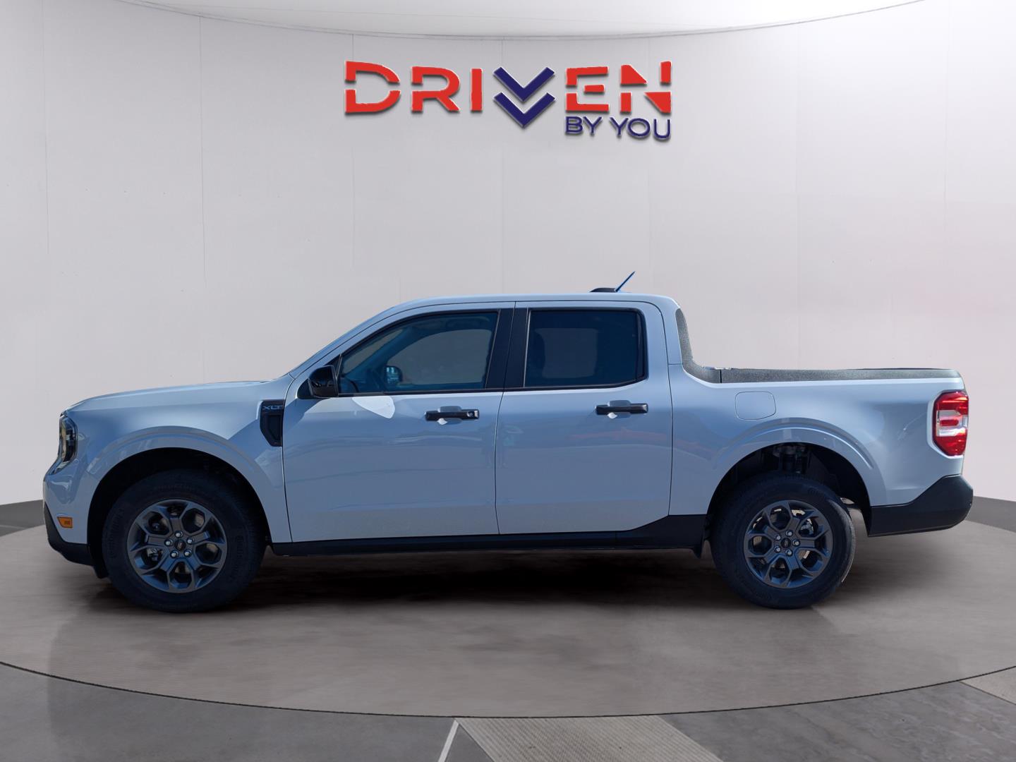 2025 Ford Maverick XLT photo 2