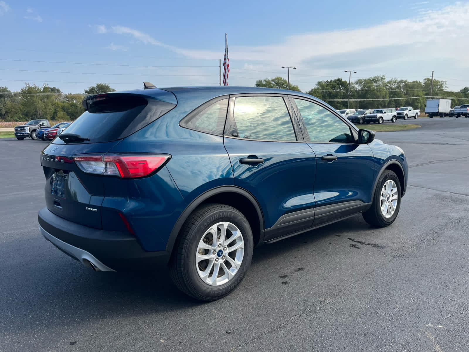 2020 Ford Escape S photo 3