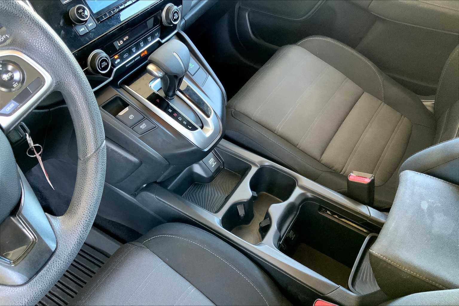 2019 Honda CR-V LX photo 16