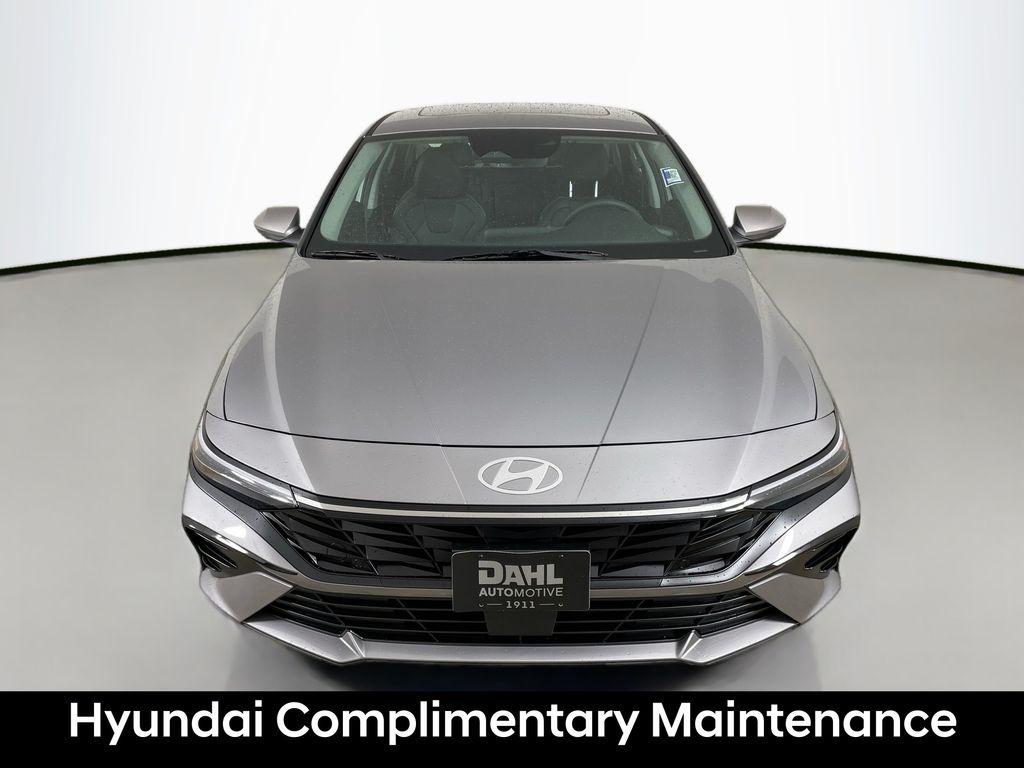 2025 Hyundai Elantra Hybrid Limited photo 2