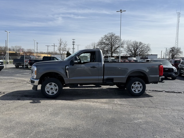 2025 Ford F-250 XLT photo 4
