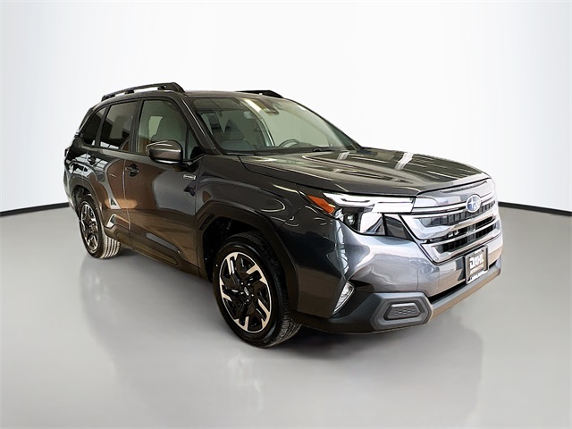 2025 Subaru Forester Premium's photo