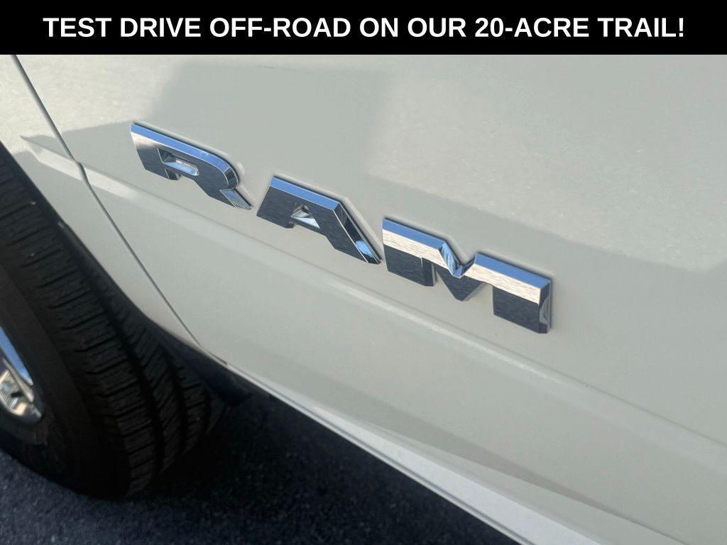 2026 Ram 2500 Big Horn photo 23