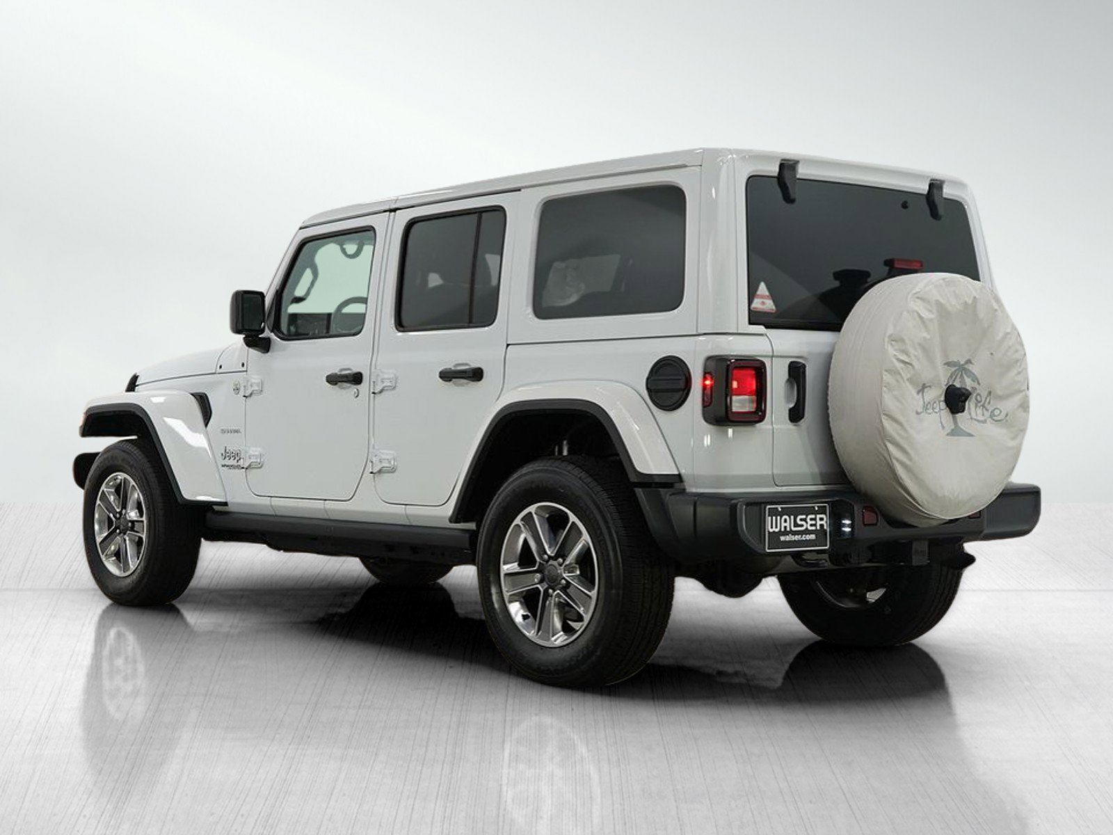 2020 Jeep Wrangler Unlimited Sahara photo 3