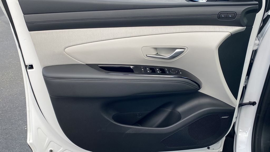 2025 Hyundai Tucson Hybrid Limited photo 10