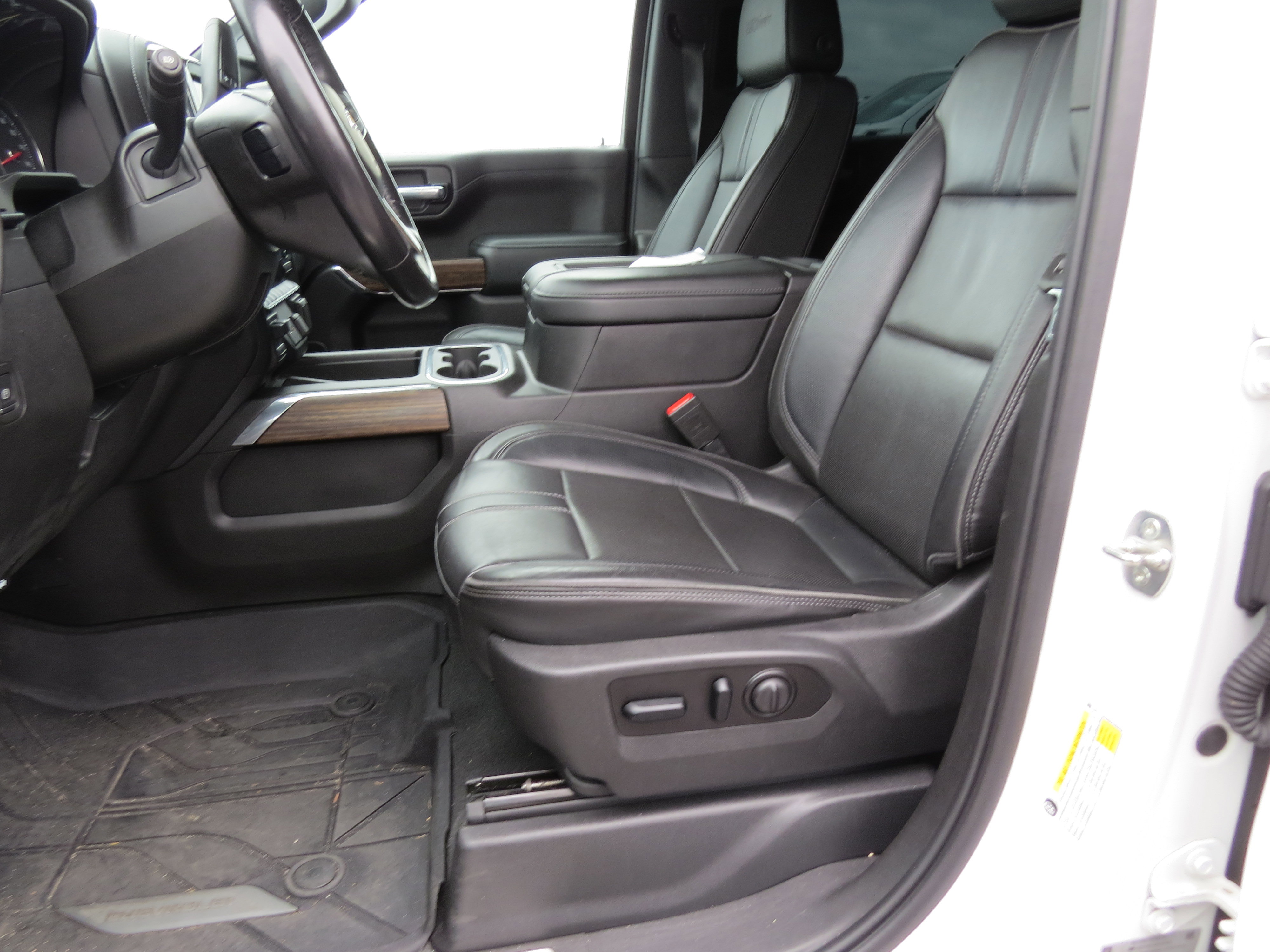 2021 Chevrolet Silverado 1500 High Country photo 4