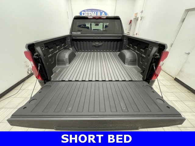 2025 Chevrolet Silverado 1500 High Country photo 8