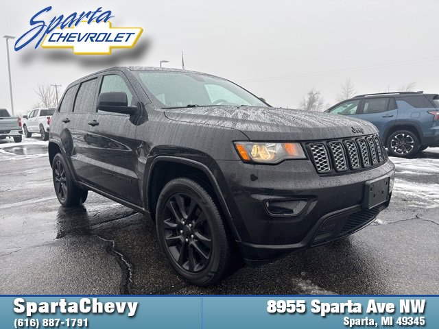 2017 Jeep Grand Cherokee Altitude's photo
