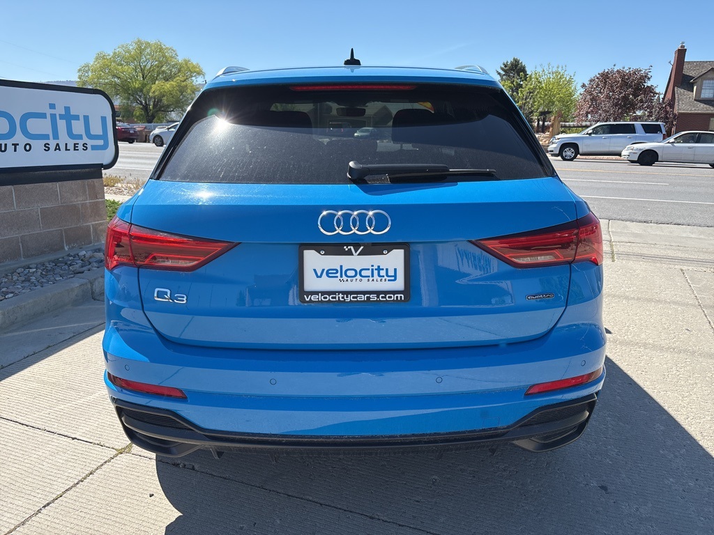 2022 Audi Q3 Premium photo 4