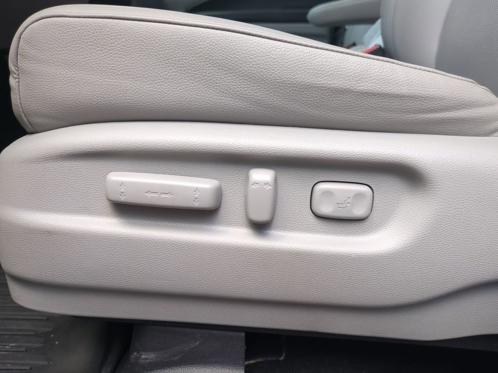 2022 Honda Ridgeline RTL-E photo 19