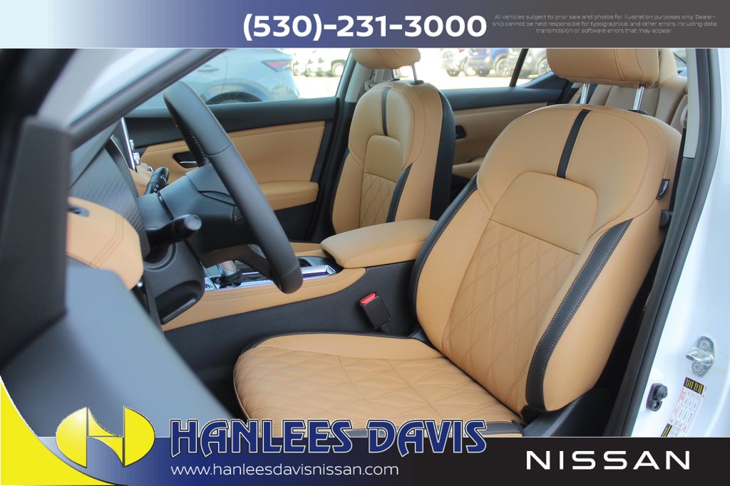 2025 Nissan Sentra SV photo 9