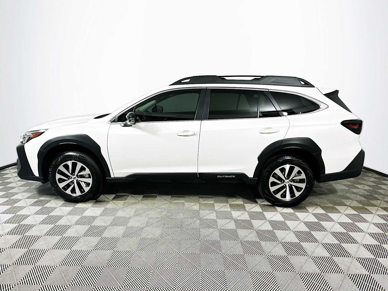 2025 Subaru Outback Premium photo 4