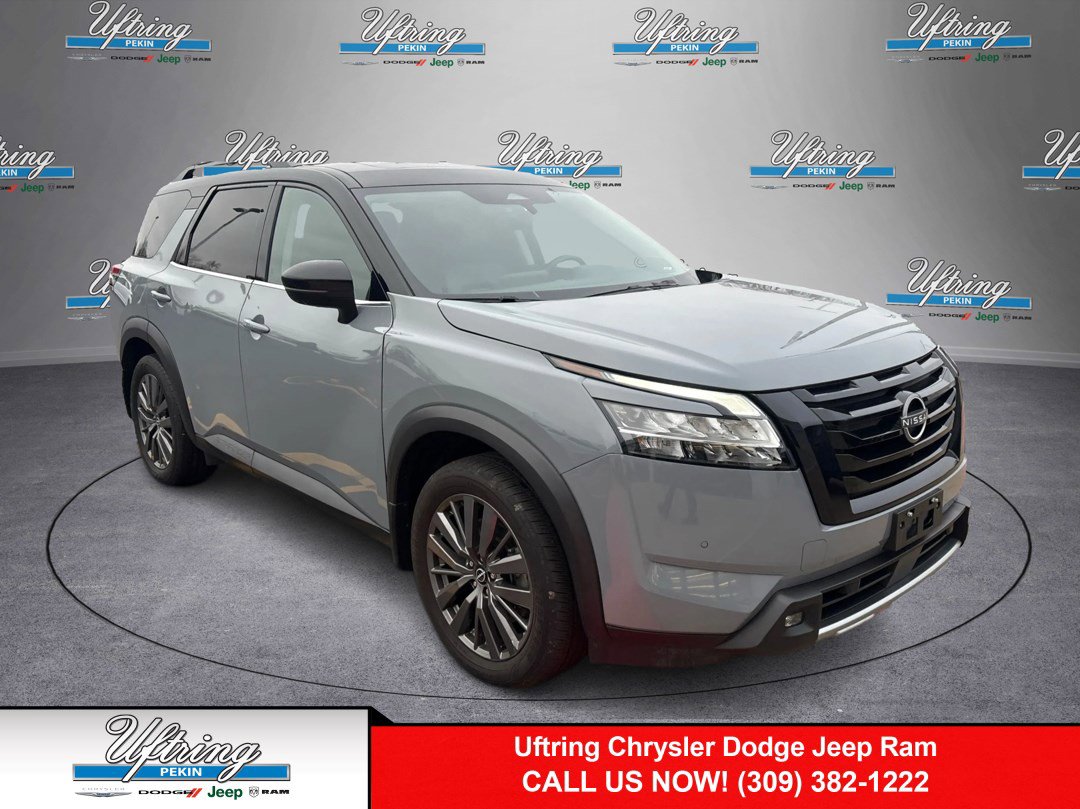 2022 Nissan Pathfinder SL's photo