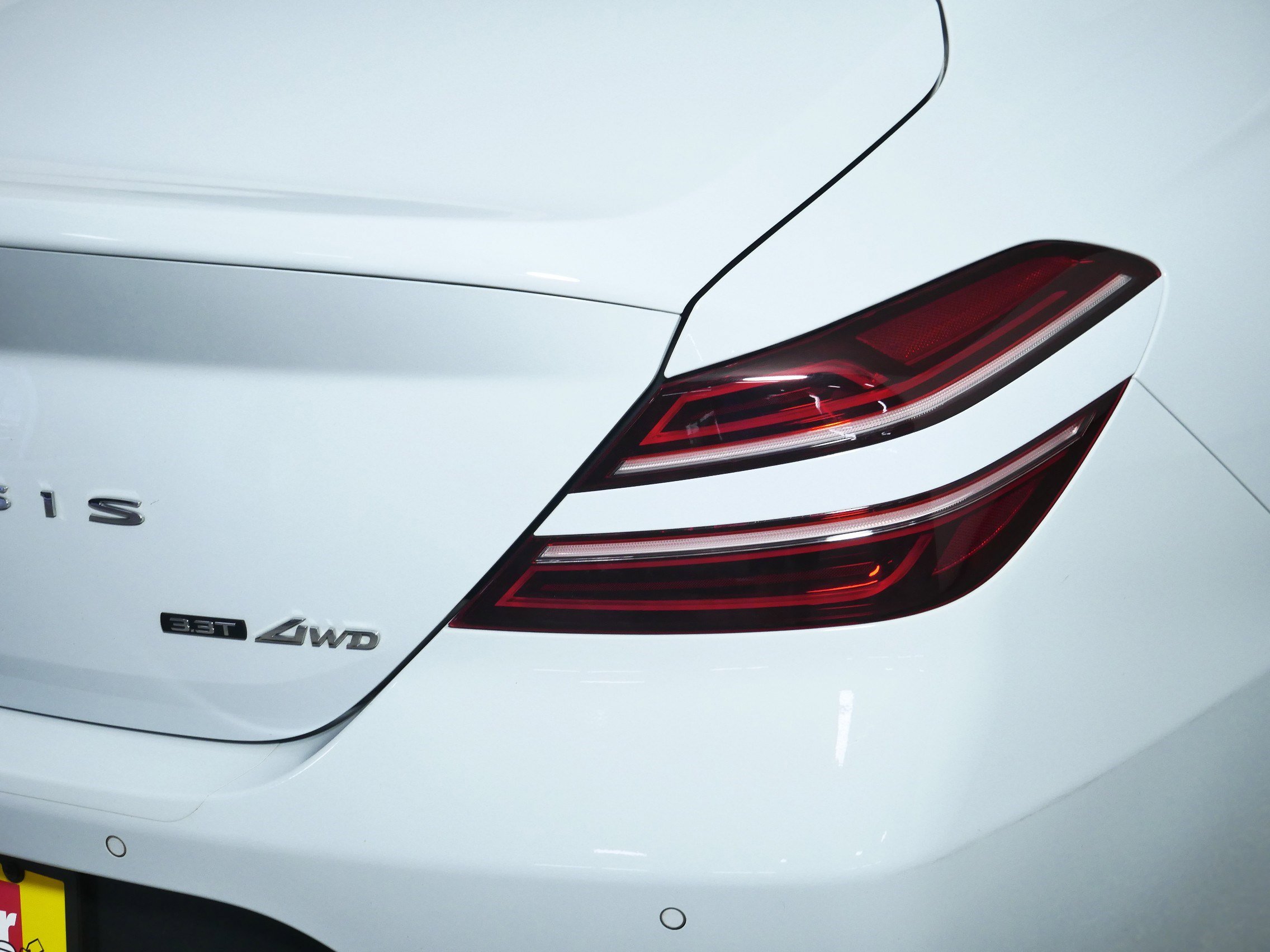 2022 Genesis G70 3.3T photo 17