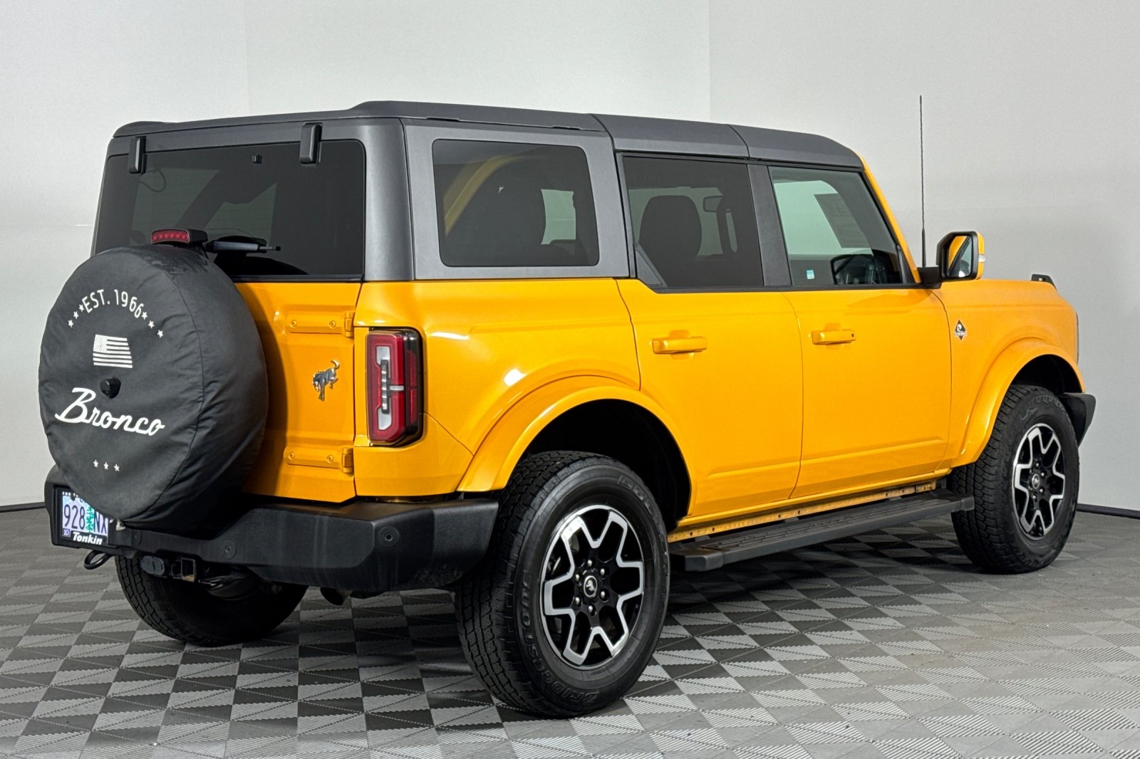 2022 Ford Bronco Outer Banks photo 3