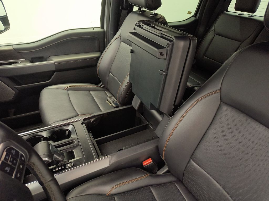 2025 Ford F-150 Lariat photo 24