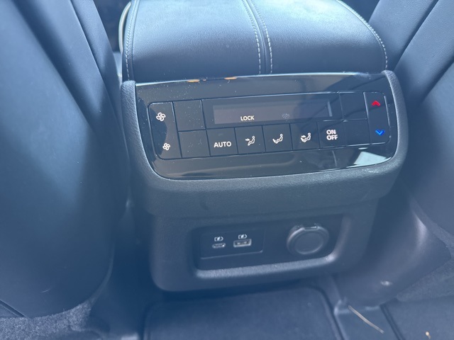 2023 Infiniti QX60 Luxe photo 13