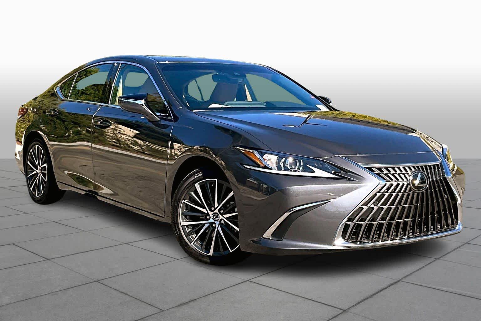 2025 Lexus ES 300h photo 2