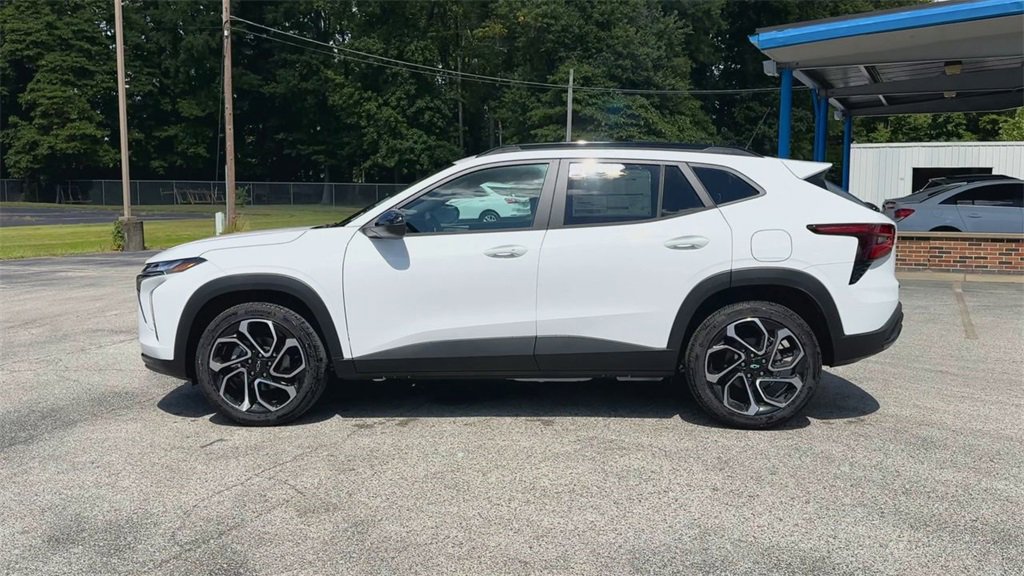 2025 Chevrolet Trax photo 6