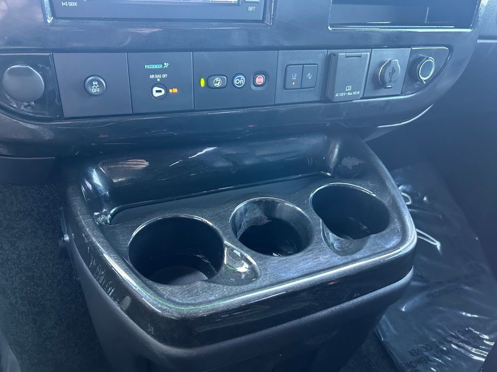 2021 Chevrolet Express LS photo 15