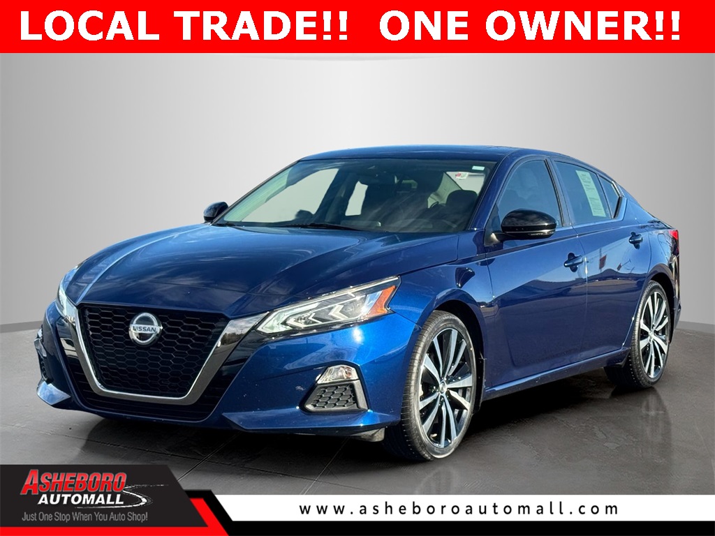 2020 Nissan Altima SR's photo