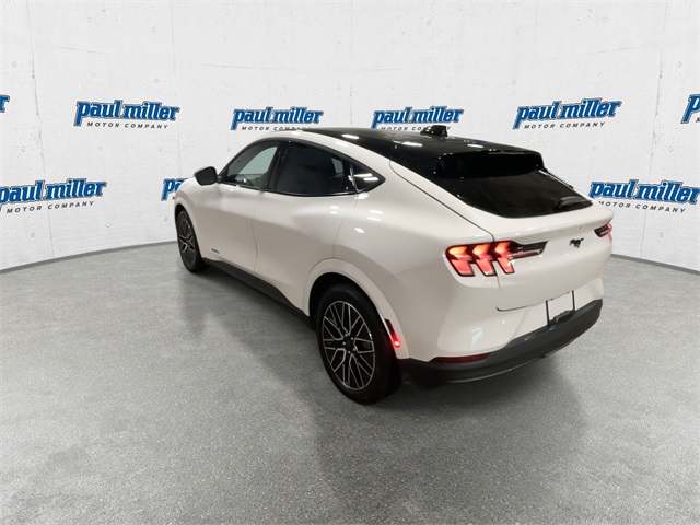 2025 Ford Mustang Mach-E Premium photo 8