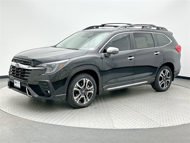 2023 Subaru Ascent Touring's photo