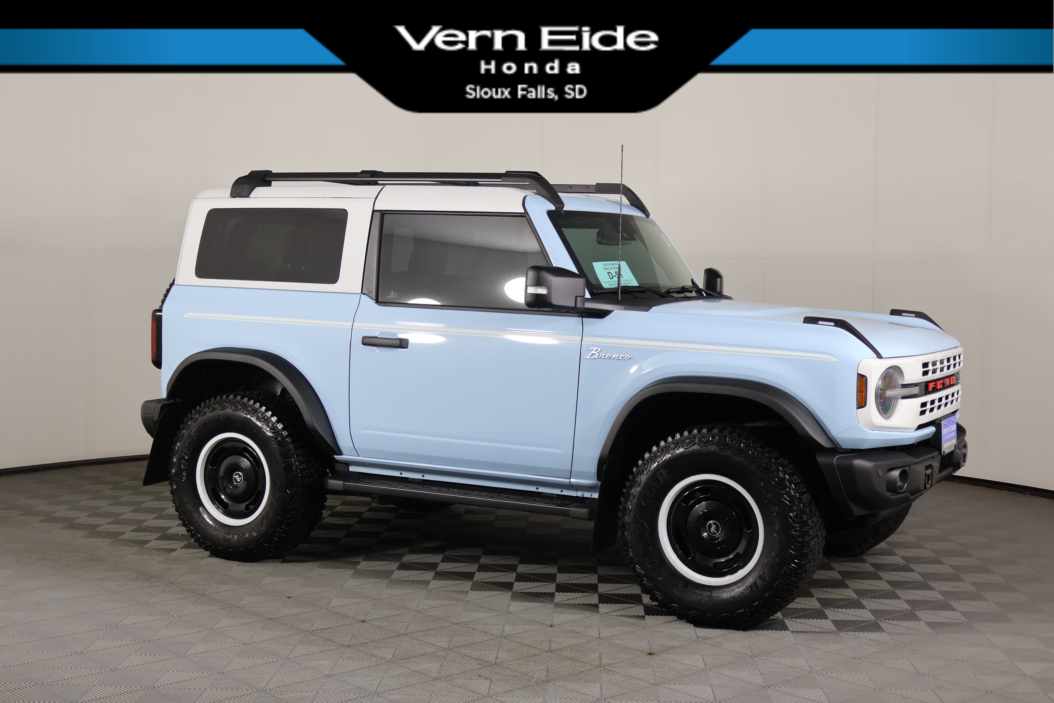 2024 Ford Bronco 2-Door Heritage Limited Edition's photo