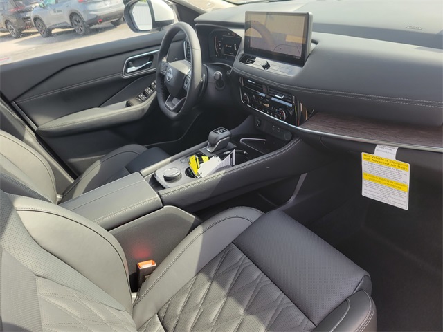 2026 Nissan Rogue Platinum photo 16