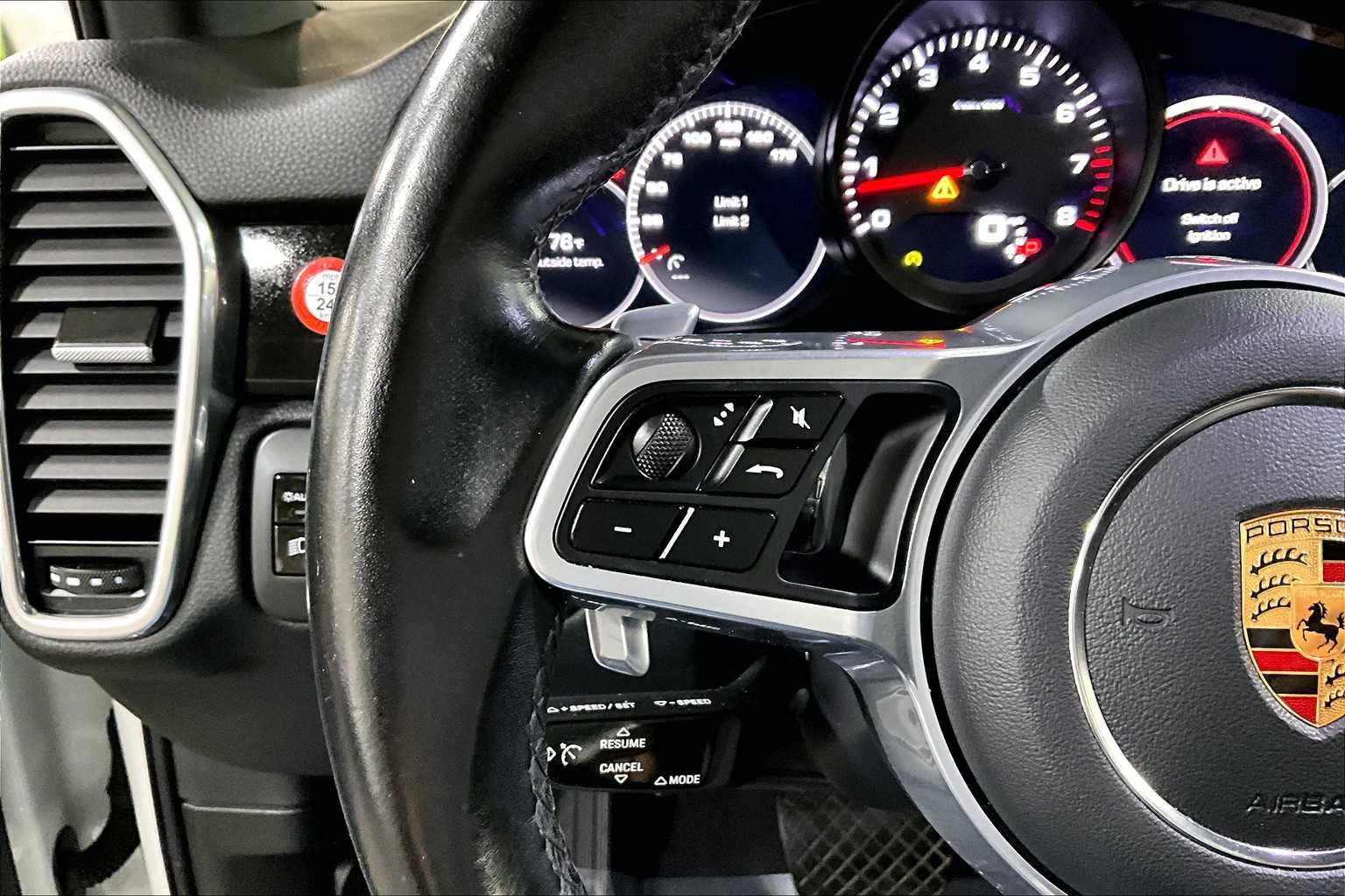 2020 Porsche Cayenne photo 21