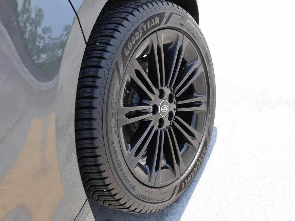 2024 Land Rover Range Rover Evoque Dynamic SE photo 30