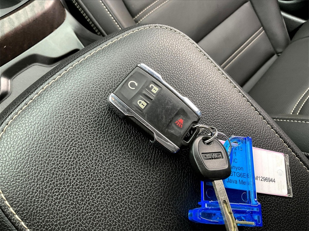 2021 Gmc Canyon Denali photo 27