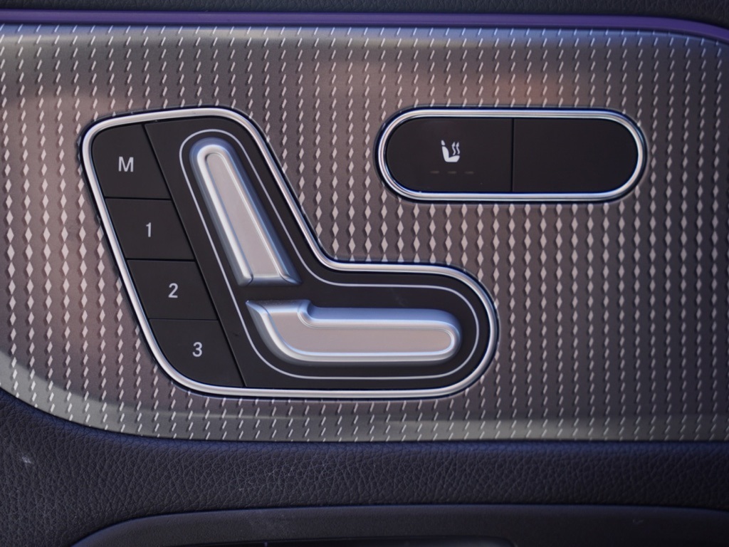 2020 Mercedes Benz GLB 250 photo 12